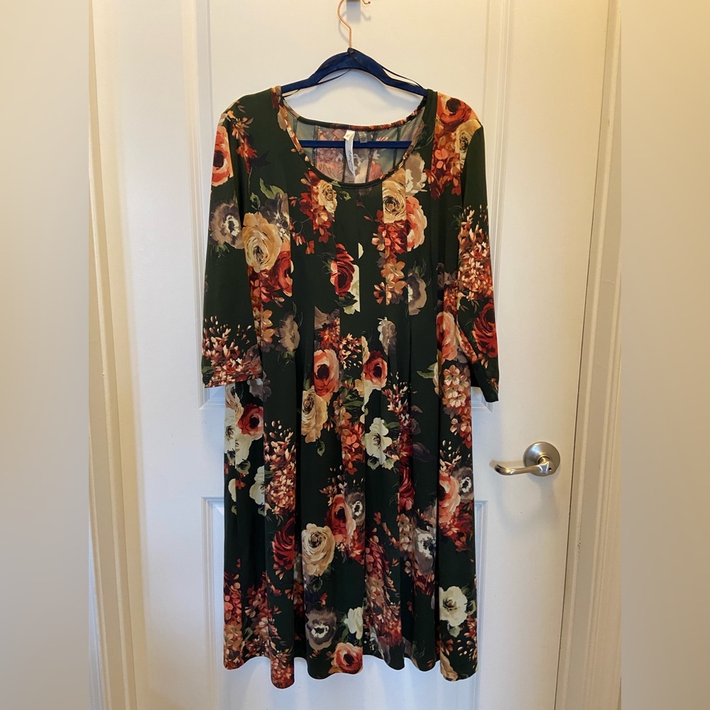 NY Collection Woman: Floral Dress
